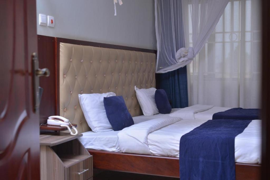 Keba Xpress Hotel - Entebbe Exterior photo