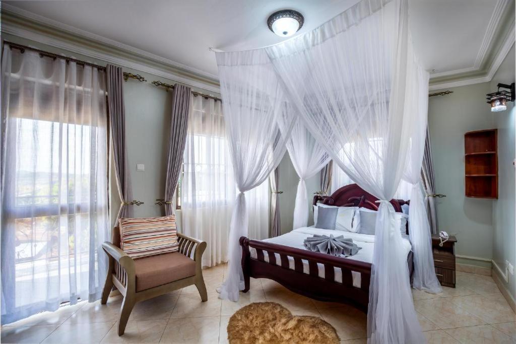 Keba Xpress Hotel - Entebbe Exterior photo
